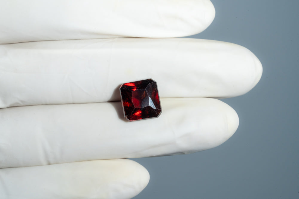 
                    
                      NATURAL HESSONITE (GOMED) 9.61 CARATS - Media 3
                    
                  