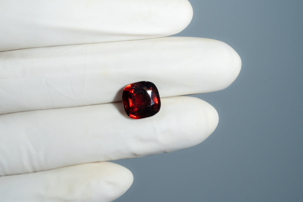 
                    
                      NATURAL HESSONITE (GOMED) 7.99 CARATS - Media 3
                    
                  