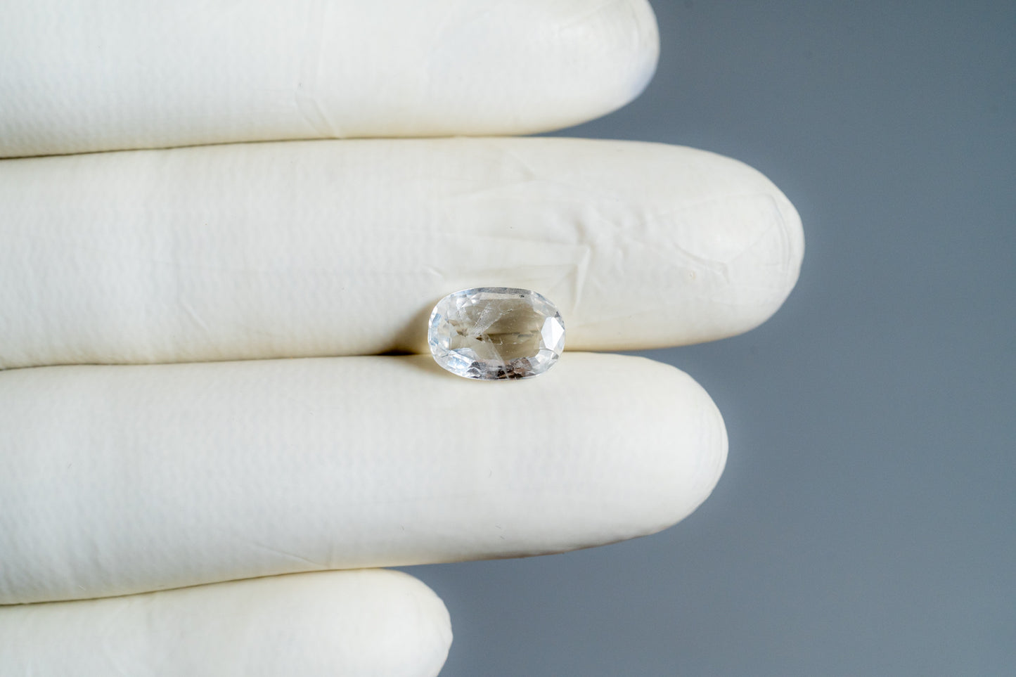 
                    
                      NATURAL WHITE SAPPHIRE 4.02 CARATS - Media 3
                    
                  
