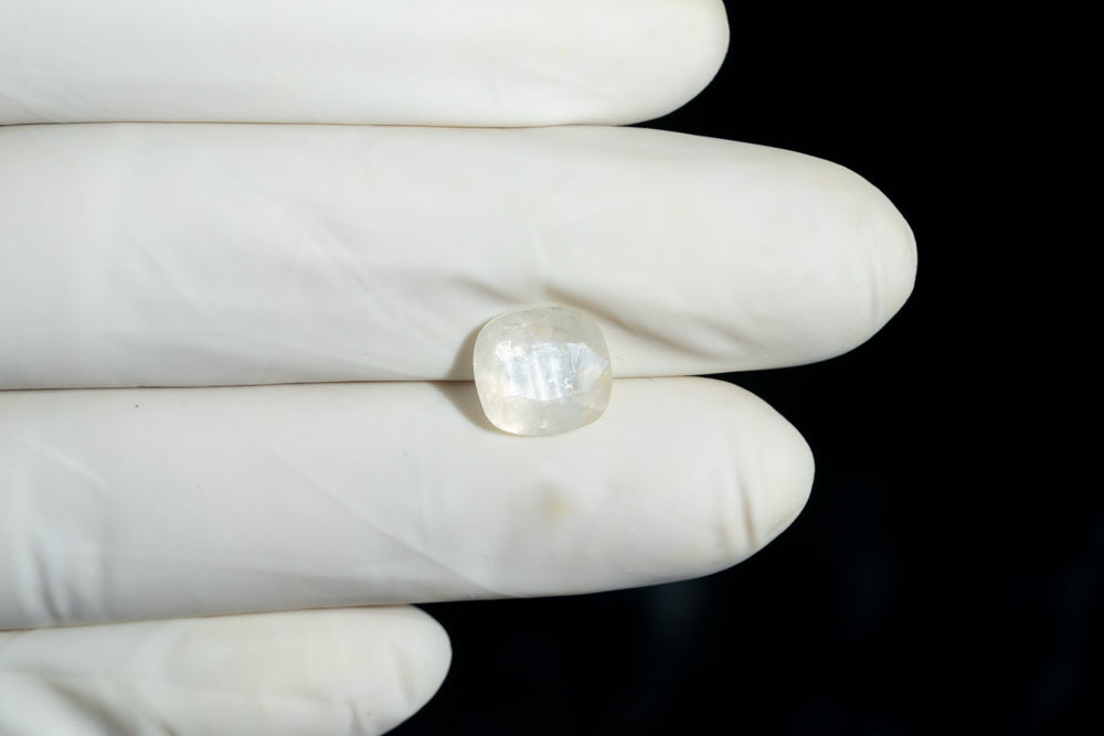 
                    
                      NATURAL WHITE SAPPHIRE 4.49 CARATS - Media 3
                    
                  
