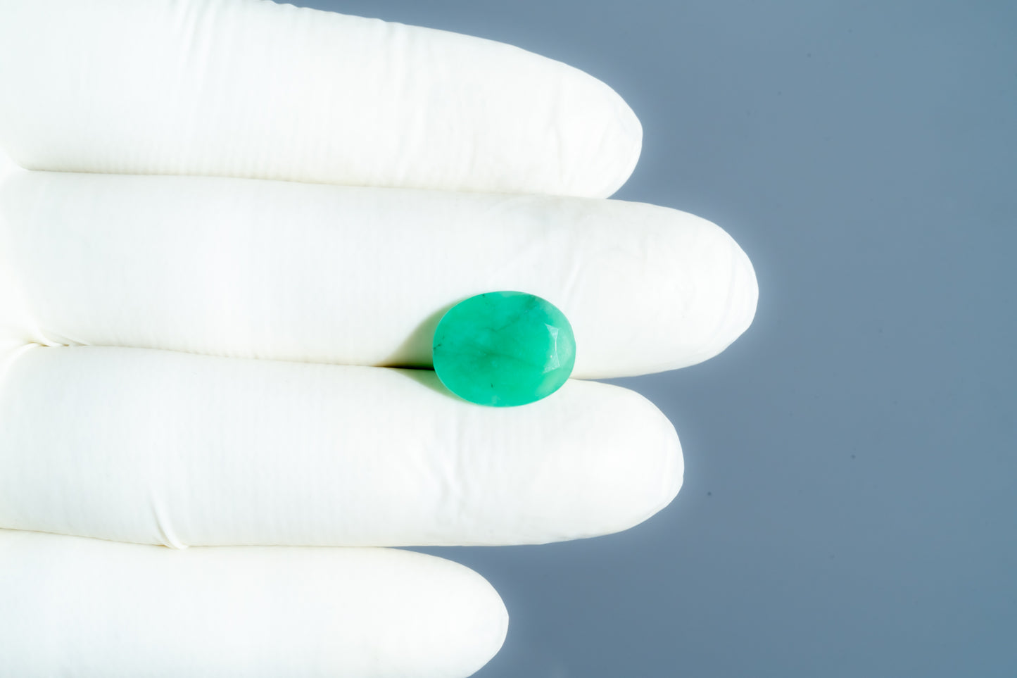 
                    
                      Natural Zambian Emerald (Panna) 4.47 Carats - Media 3
                    
                  