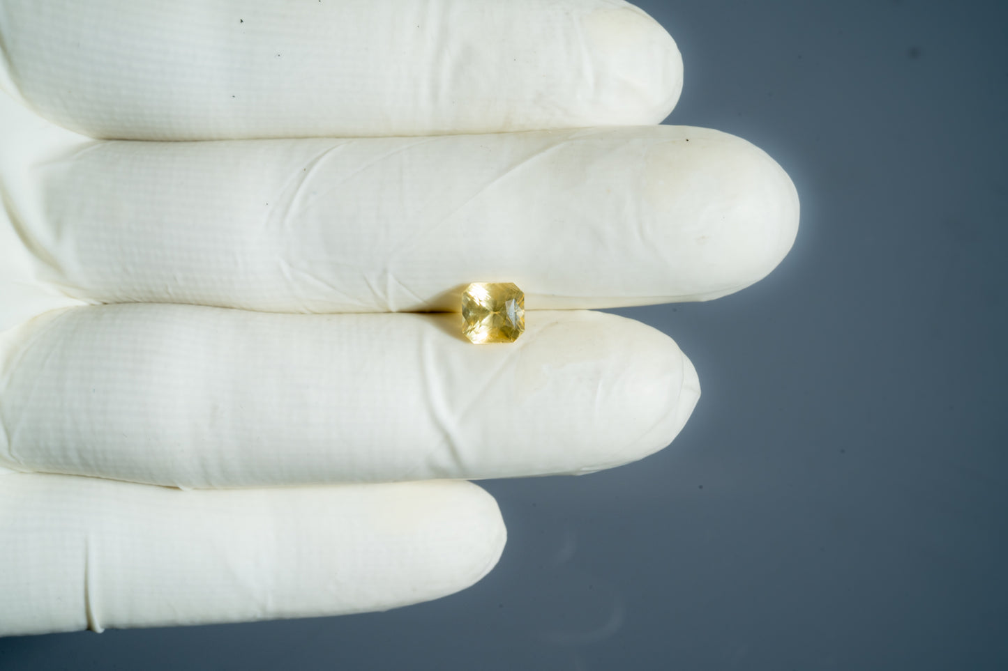 
                    
                      Natural Yellow Sapphire (Pukhraj) 2.06 Carats - Media 3
                    
                  
