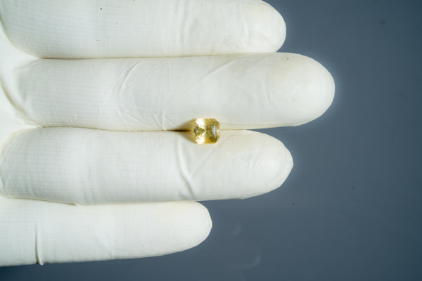Natural Yellow Sapphire (Pukhraj) 2.06 Carats - Media 3