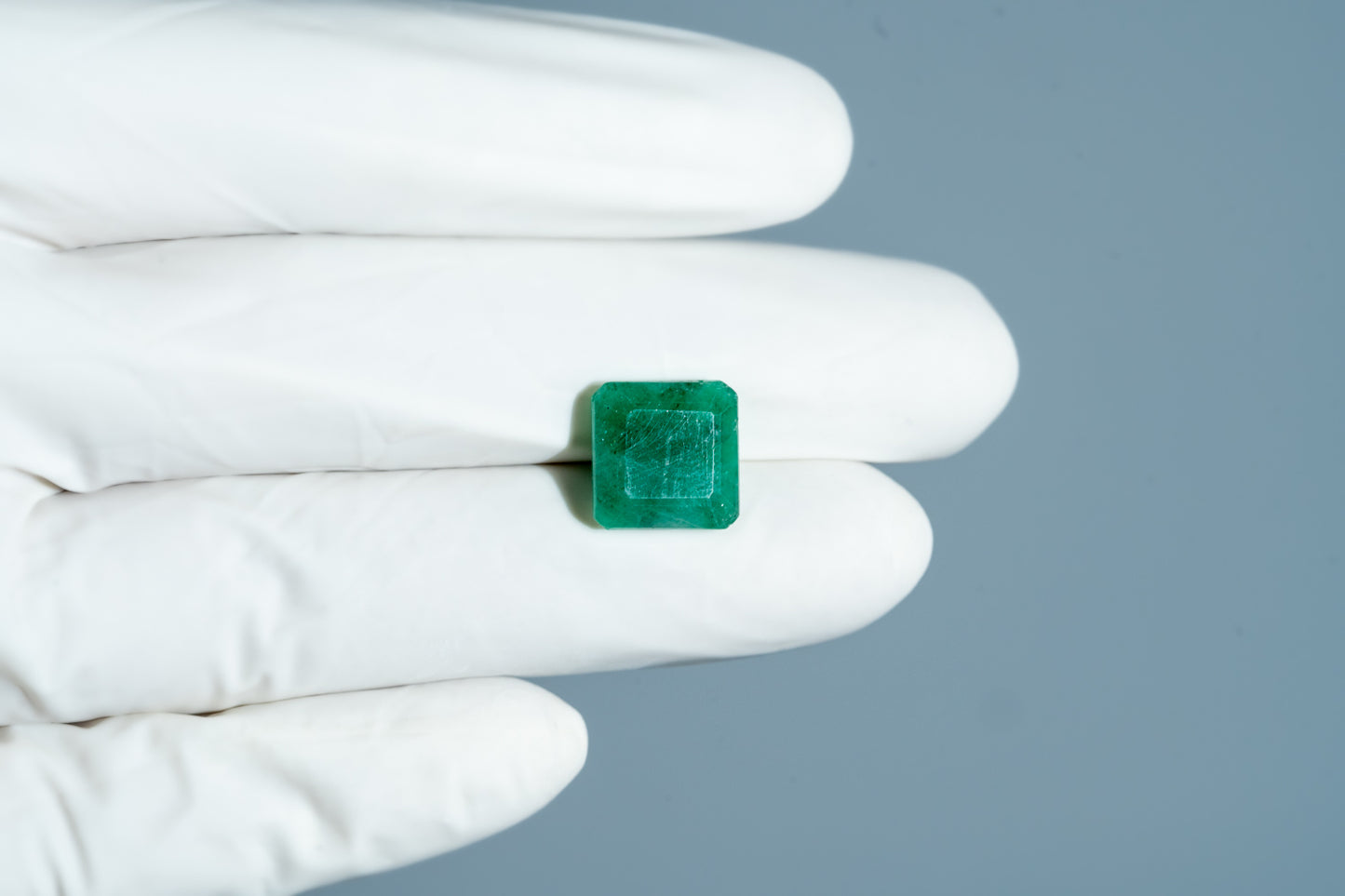 
                    
                      Natural Zambian Emerald (Panna) 7.66 Carats - Media 4
                    
                  