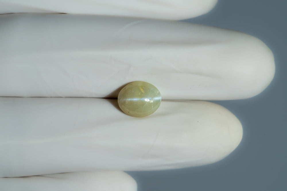 
                    
                      NATURAL CAT'S EYE (Lehsuniya) 3.80 CARATS - Media 4
                    
                  