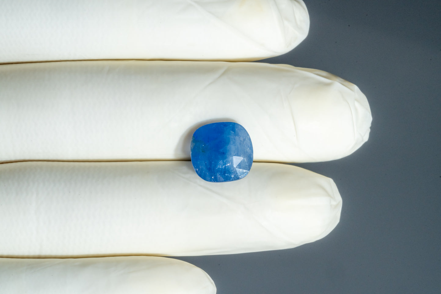 
                    
                      Natural Blue Sapphire (Neelam) 9.98 Carats - Media 3
                    
                  