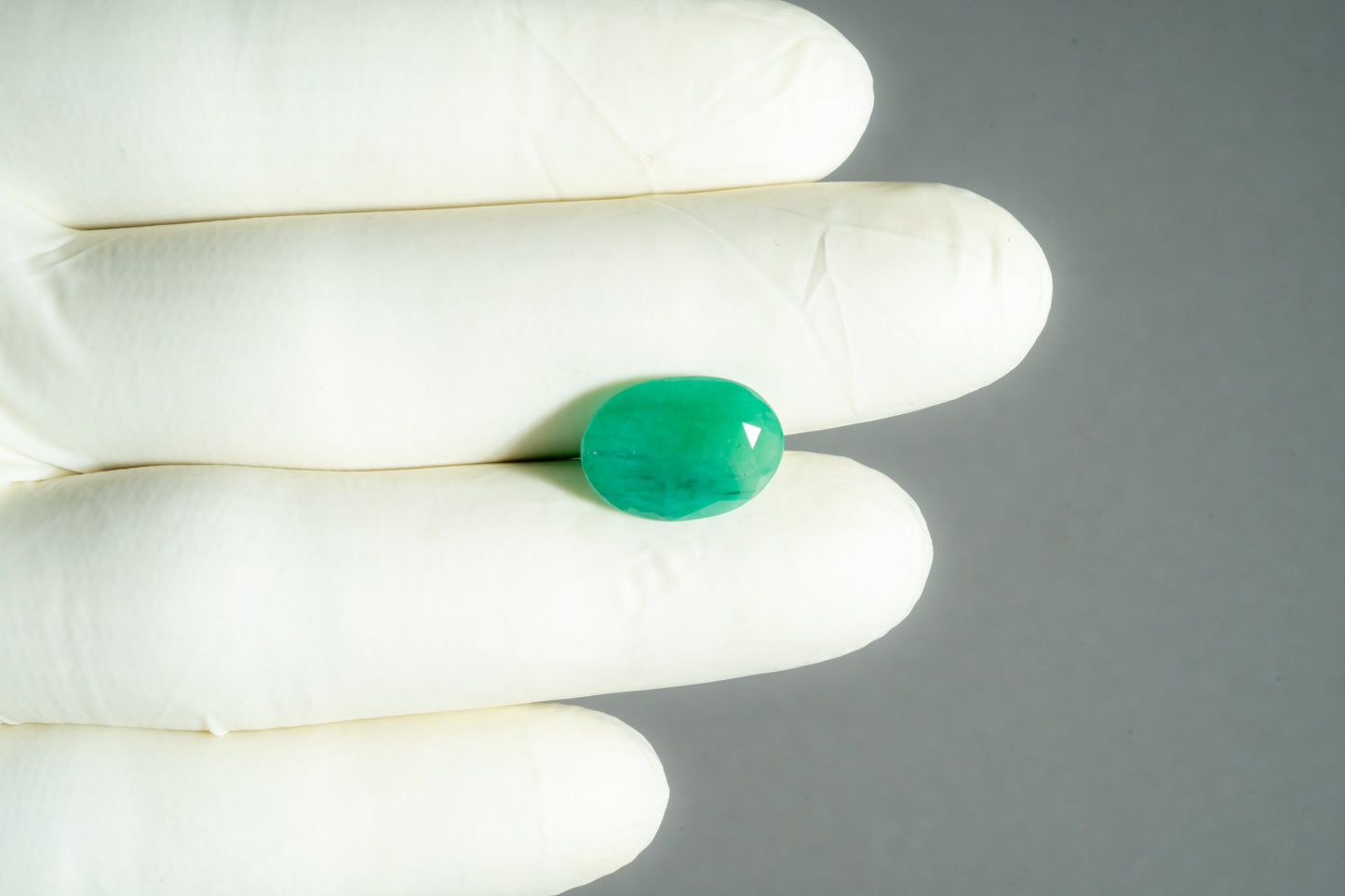 
                    
                      Natural Zambian Emerald (Panna) 6.56 Carats - Media 3
                    
                  