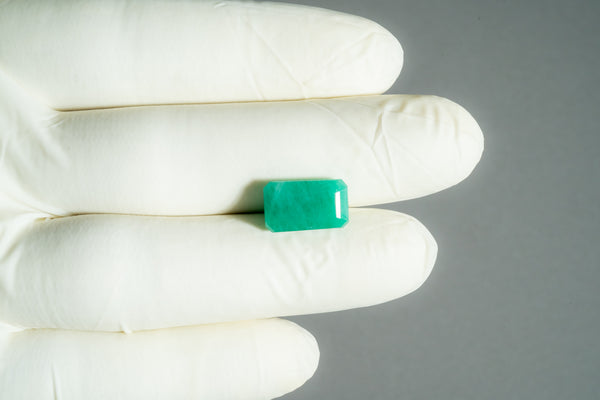 Natural Zambian Emerald (Panna) 7.29 Carats - Media 3