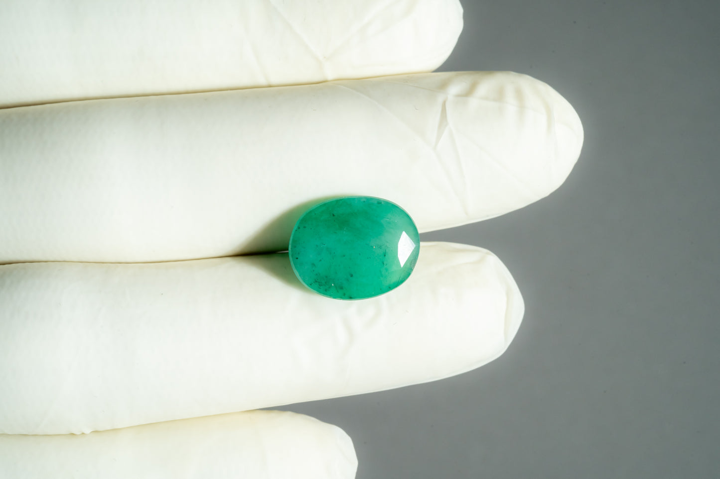 
                    
                      Natural Zambian Emerald (Panna) 8.21 Carats - Media 3
                    
                  