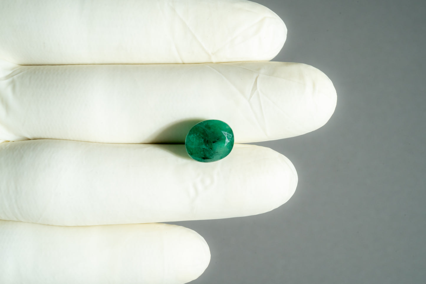 
                    
                      Natural Zambian Emerald (Panna) 5.22 Carats - Media 3
                    
                  
