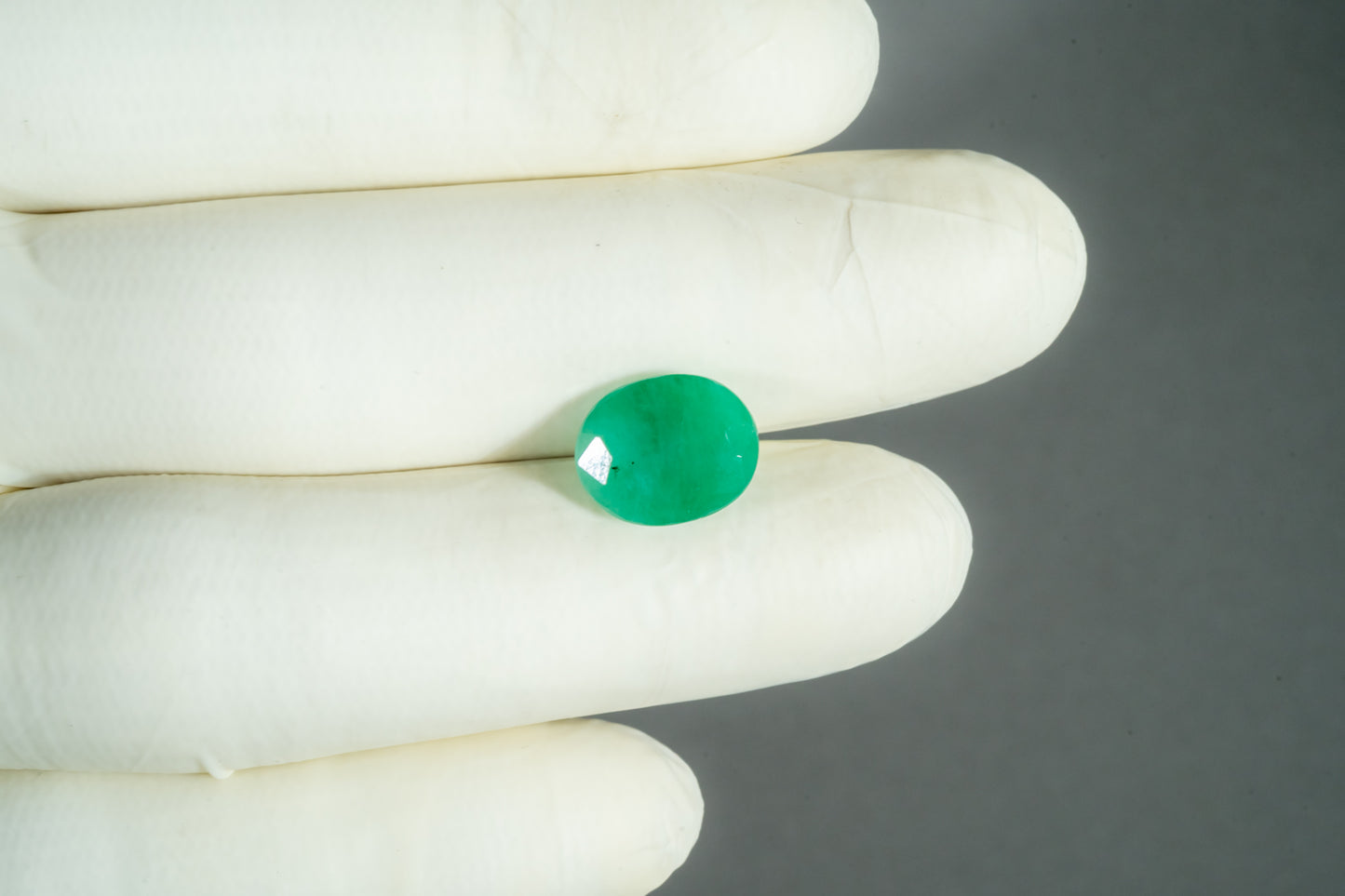 
                    
                      Natural Zambian Emerald (Panna) 4.99 Carats - Media 3
                    
                  