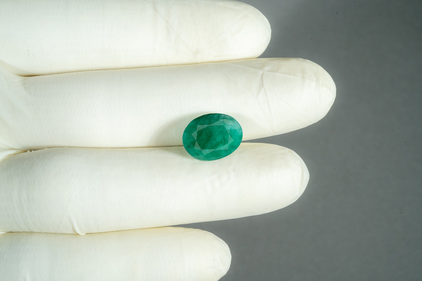 
                    
                      Natural Zambian Emerald (Panna) 6.08 Carats - Media 3
                    
                  