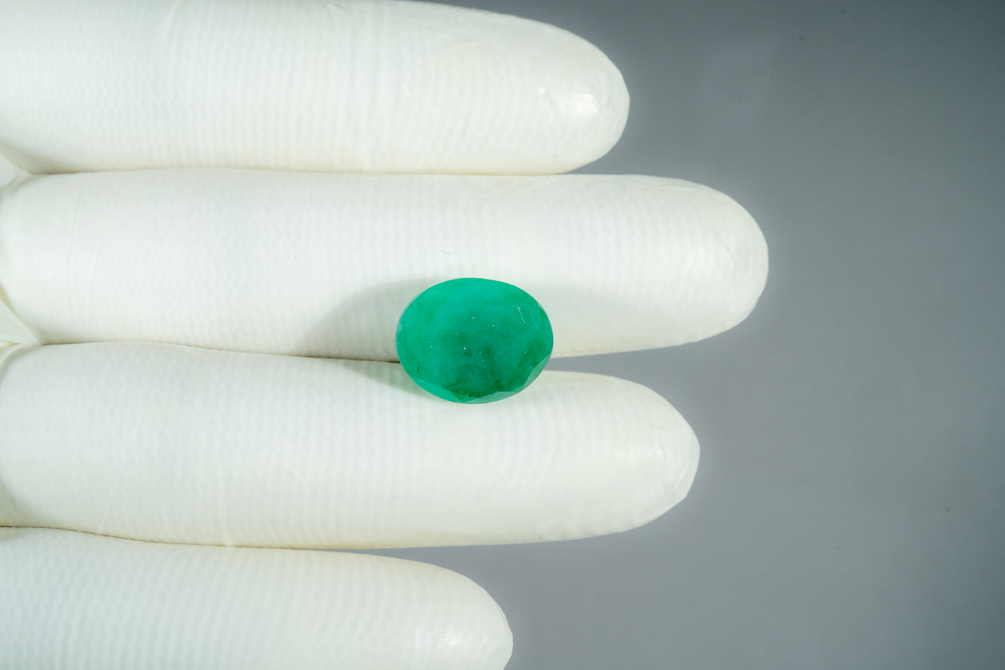 
                    
                      Natural Zambian Emerald (Panna) 11.36 Carats - Media 3
                    
                  