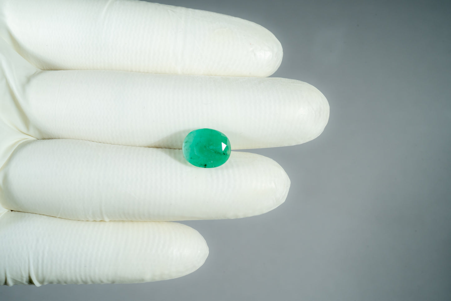 
                    
                      Natural Zambian Emerald (Panna) 5.21 Carats - Media 3
                    
                  