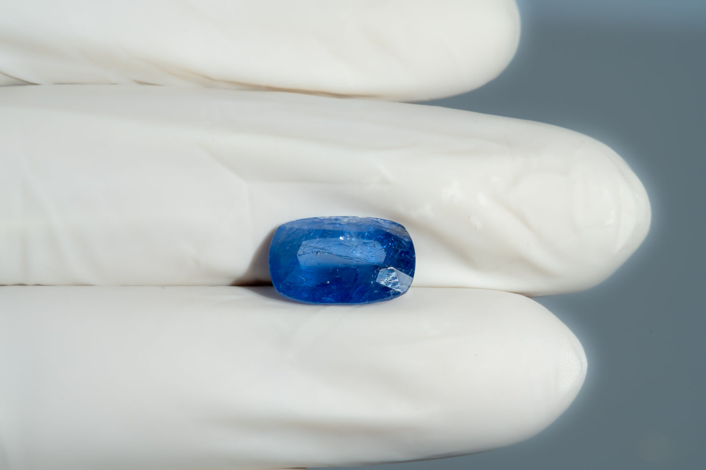 
                    
                      Natural Blue Sapphire (Neelam) 6.69 Carats - Media 4
                    
                  