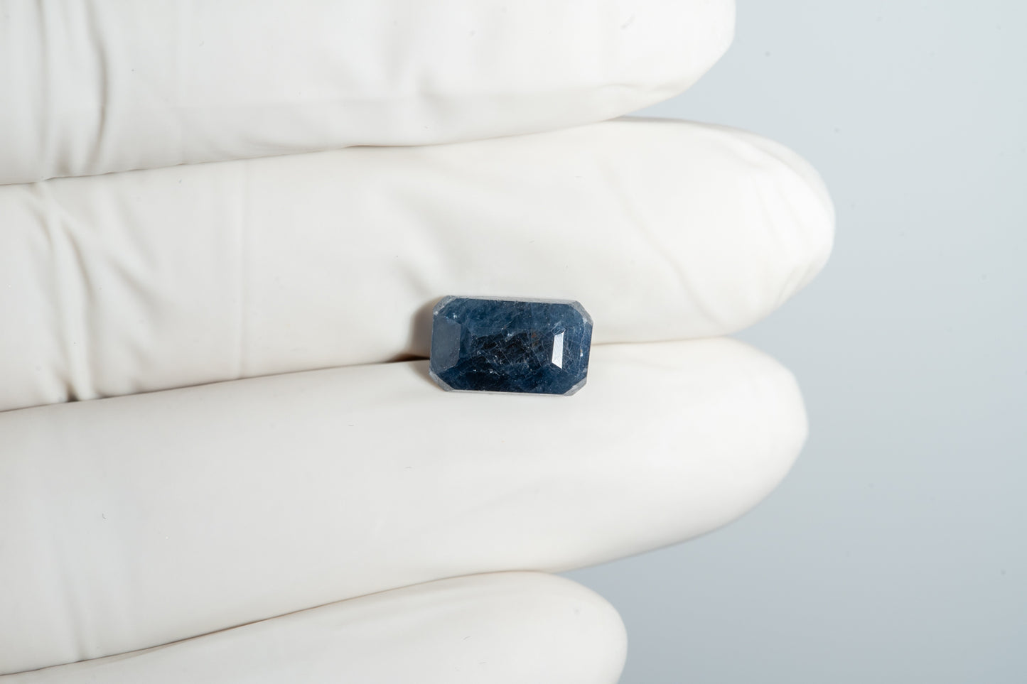 
                    
                      Natural Blue Sapphire (Neelam) 5.37 Carats - Media 4
                    
                  