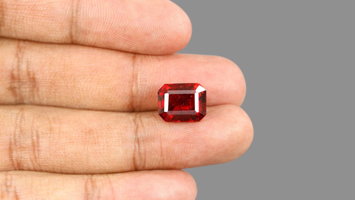 Sri-Lankan Hessonite (Gomed)9.79 Carats / 10.88 Ratti