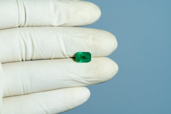 Natural Zambian Emerald (Panna) 2.28 Carats - Media 4