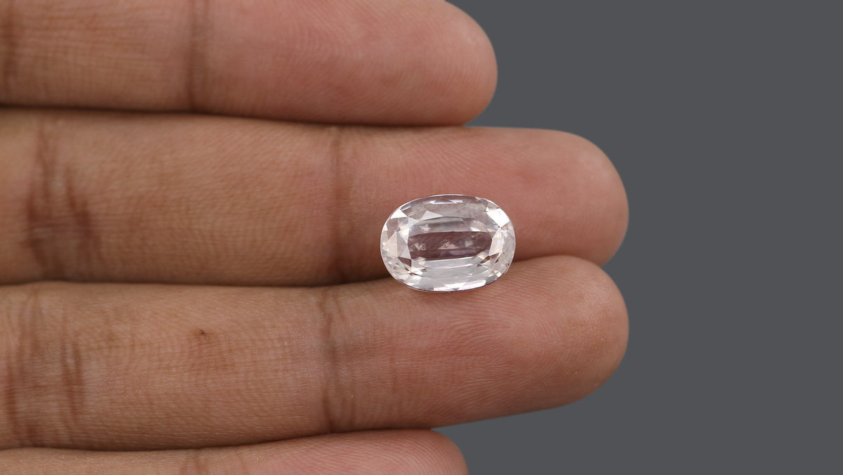 Natural Zircon 12.14 Carats / 13.49 Ratti