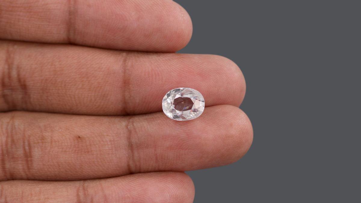 Natural Zircon 6.21 Carats / 6.9 Ratti