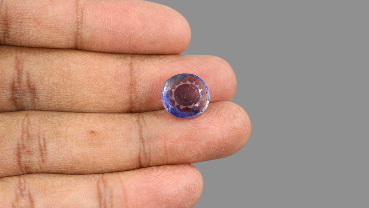Natural Iolite(Neeli) 6.97Carats / 7.74 Ratti