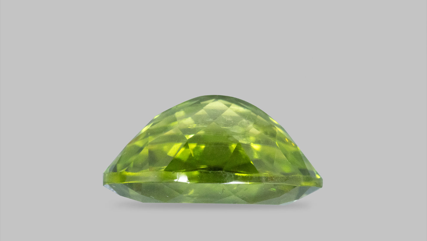 
                    
                      NATURAL PERIDOT 6.14 CARATS - Media 3
                    
                  