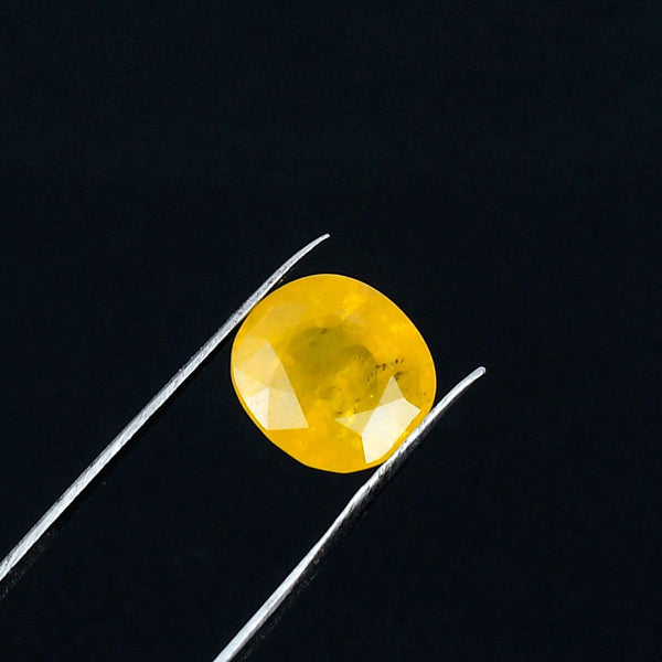 Yellow Sapphire - 8.69 Carats