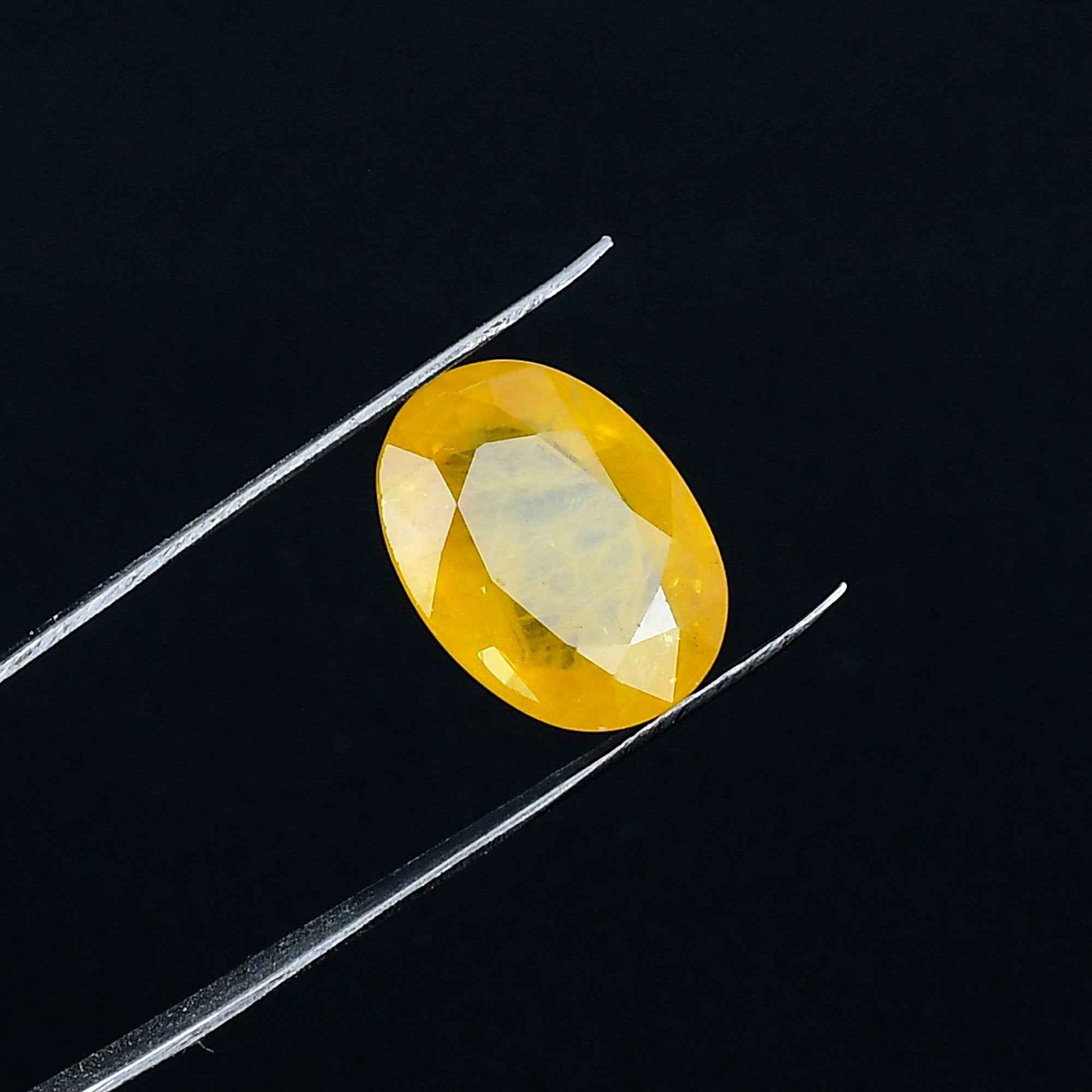 Yellow Sapphire - 4.35 Carats