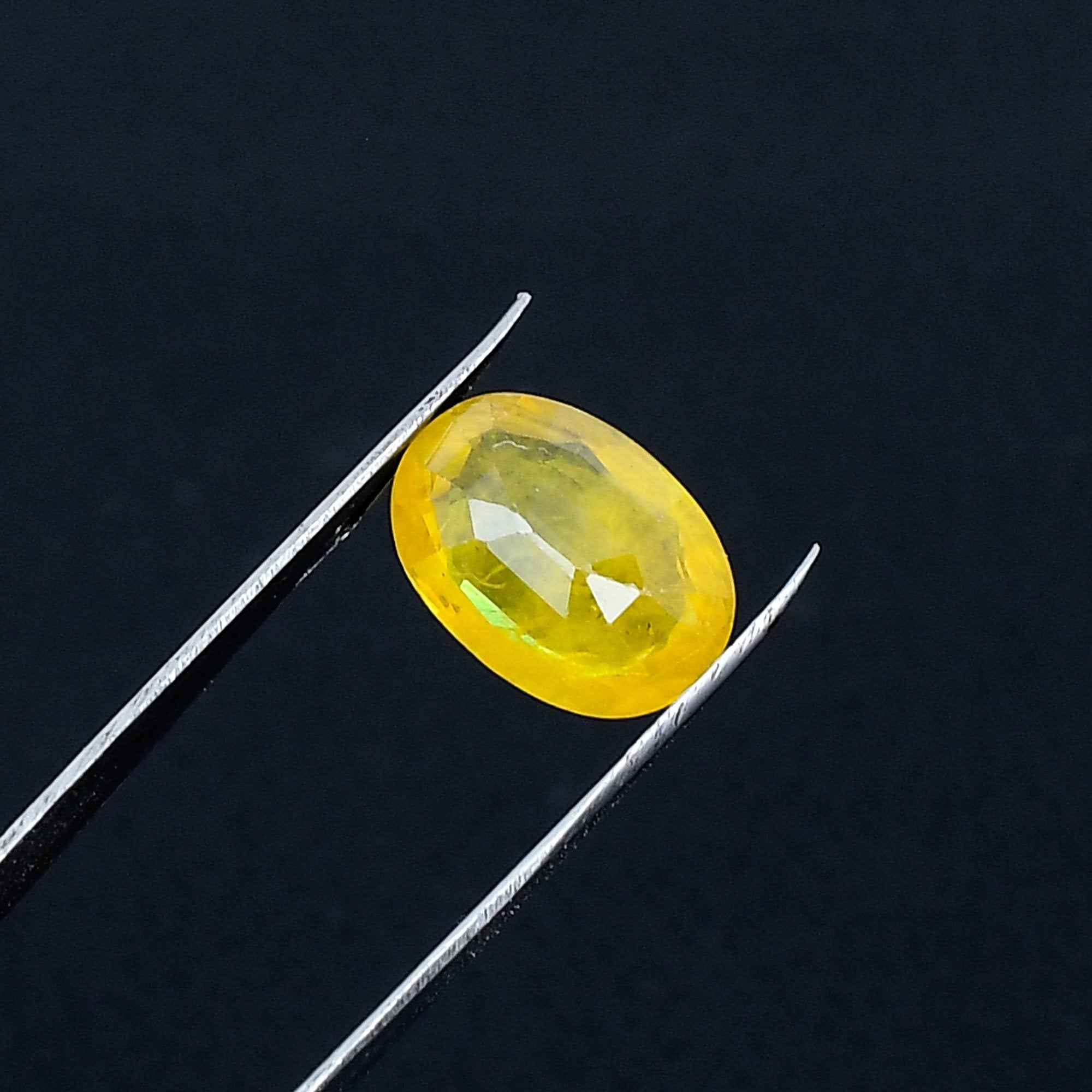 Yellow Sapphire - 4.36 Carats