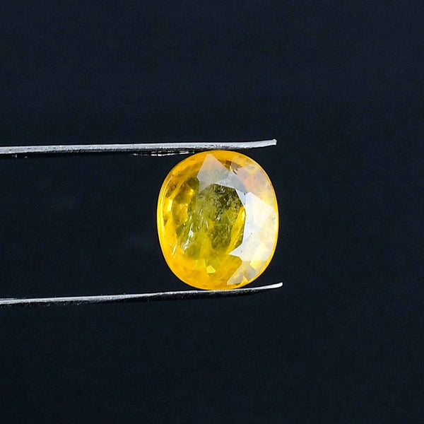 Yellow Sapphire - 4.39 Carats