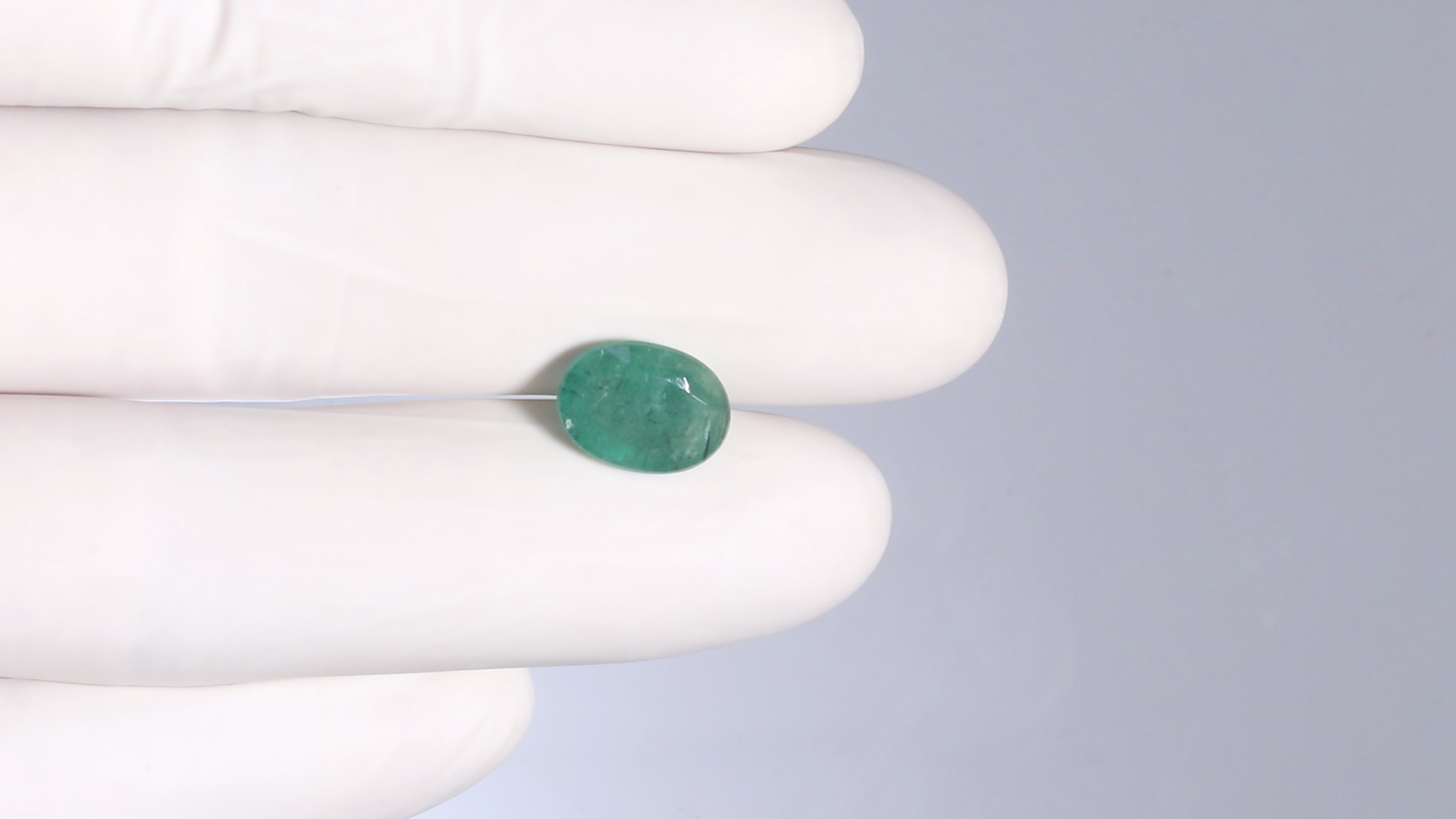 
                    
                      Natural Zambian Emerald (Panna) 4.00 Carats - Media 4
                    
                  