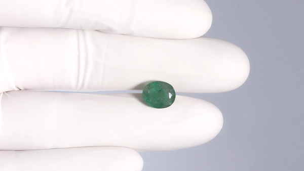 Natural Zambian Emerald (Panna) 4.10 Carats - Media 3