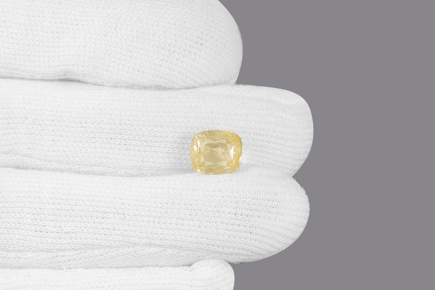 
                    
                      Natural Yellow Sapphire (Pukhraj) 6.70 Carats - Media 3
                    
                  