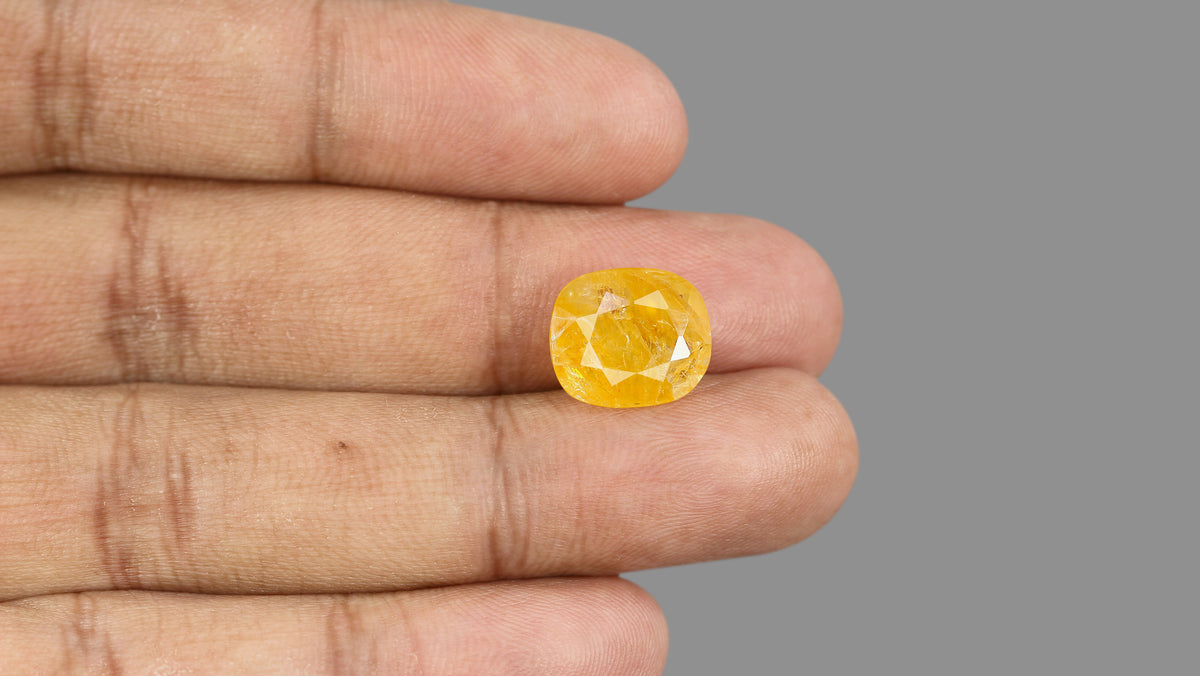 Natural Yellow Sapphire (Pukhraj) 9.14 Carats
