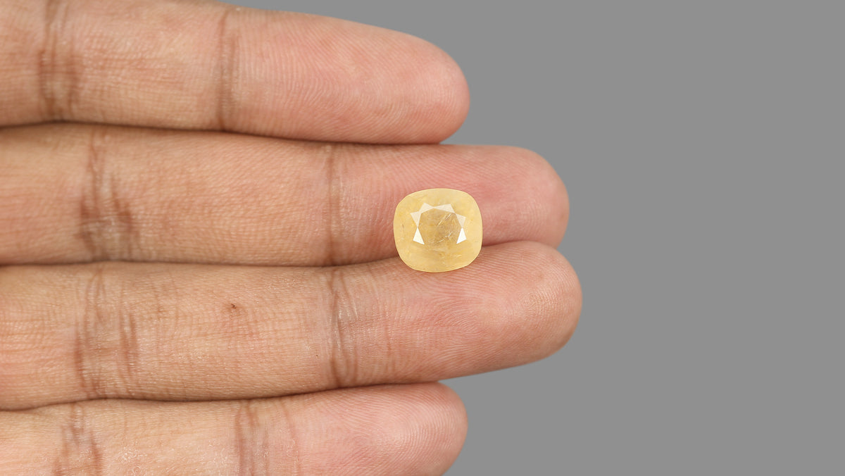 Natural Yellow Sapphire (Pukhraj) 8.41 Carats