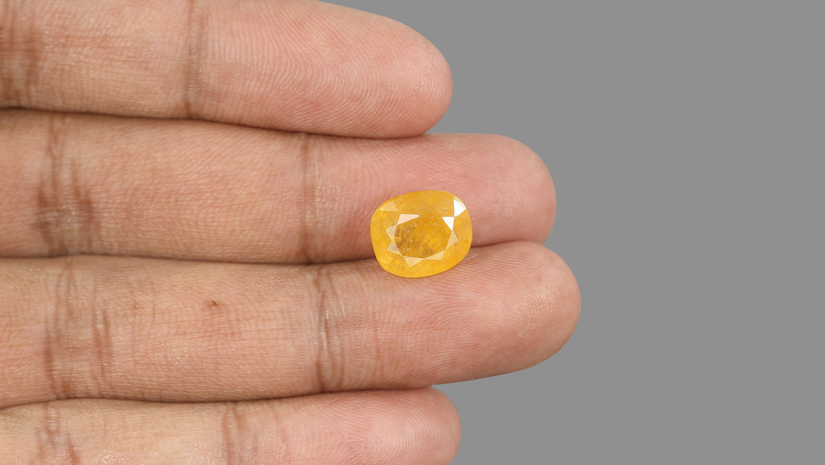 Natural Yellow Sapphire (Pukhraj) 8.08 Carats