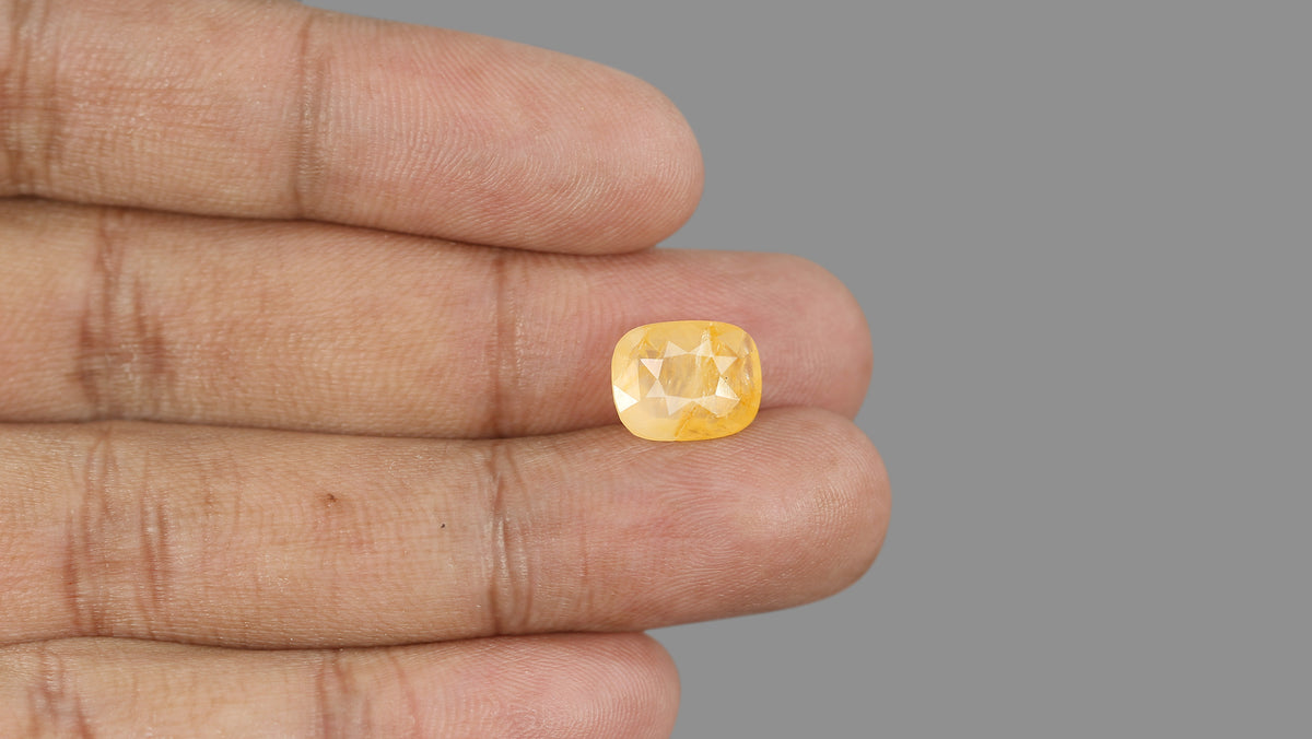 Natural Yellow Sapphire (Pukhraj) 6.39 Carats
