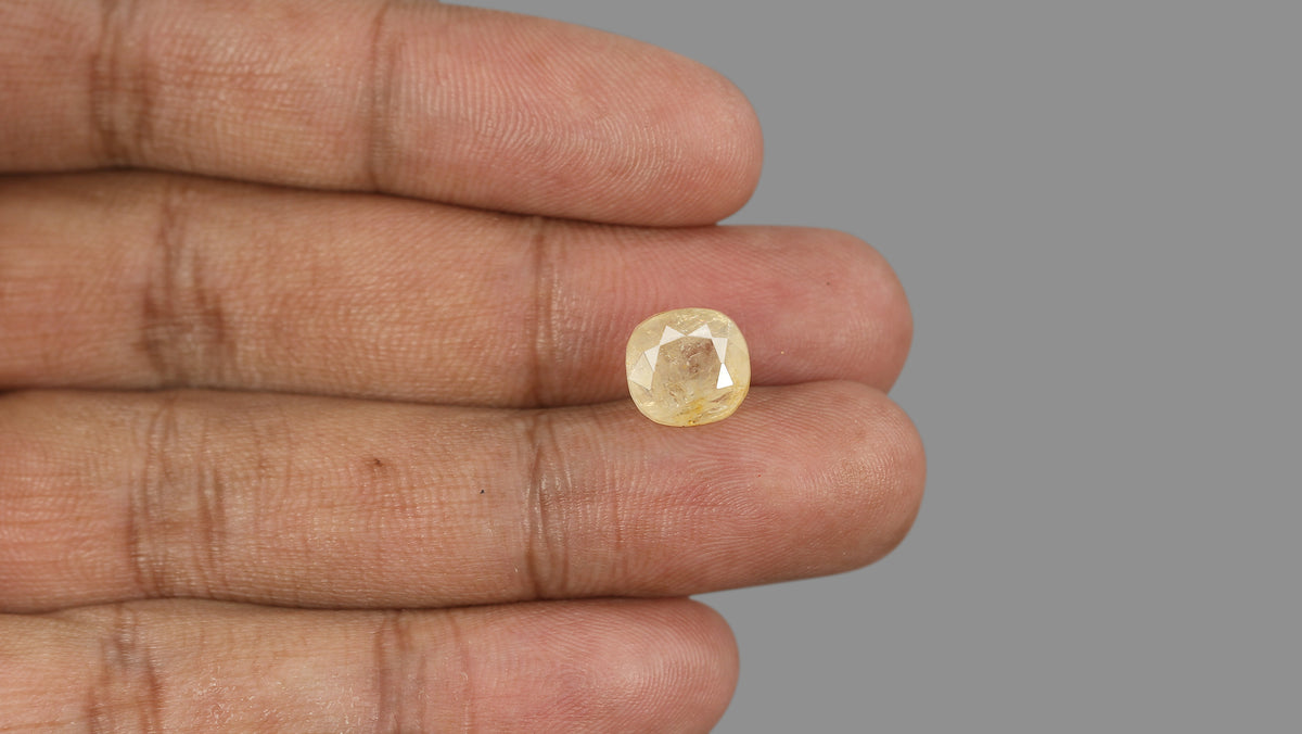 Natural Yellow Sapphire (Pukhraj) 6.41 Carats