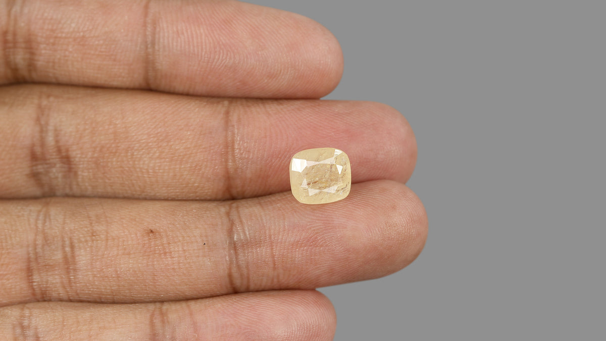 Natural Yellow Sapphire (Pukhraj) 6.43 Carats
