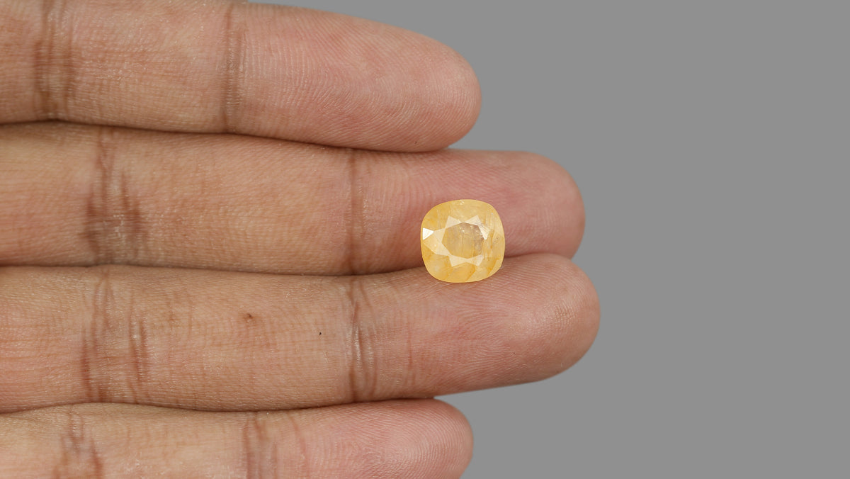 Natural Yellow Sapphire (Pukhraj) 6.69 Carats
