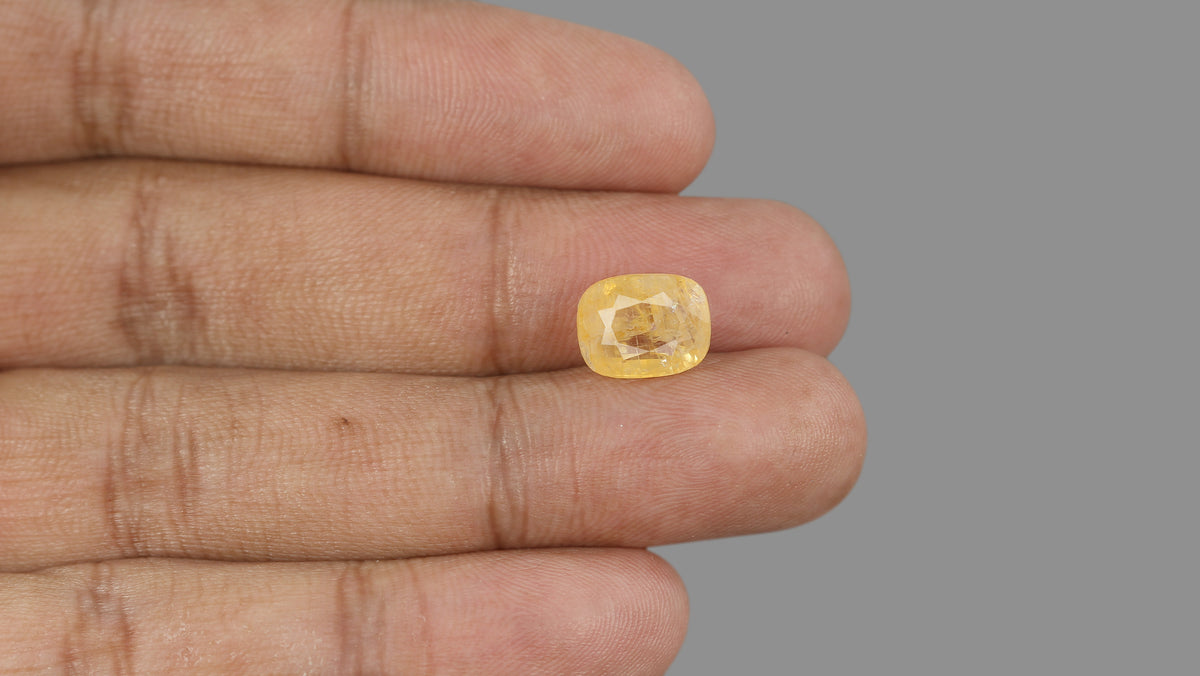 Natural Yellow Sapphire (Pukhraj) 6.43 Carats