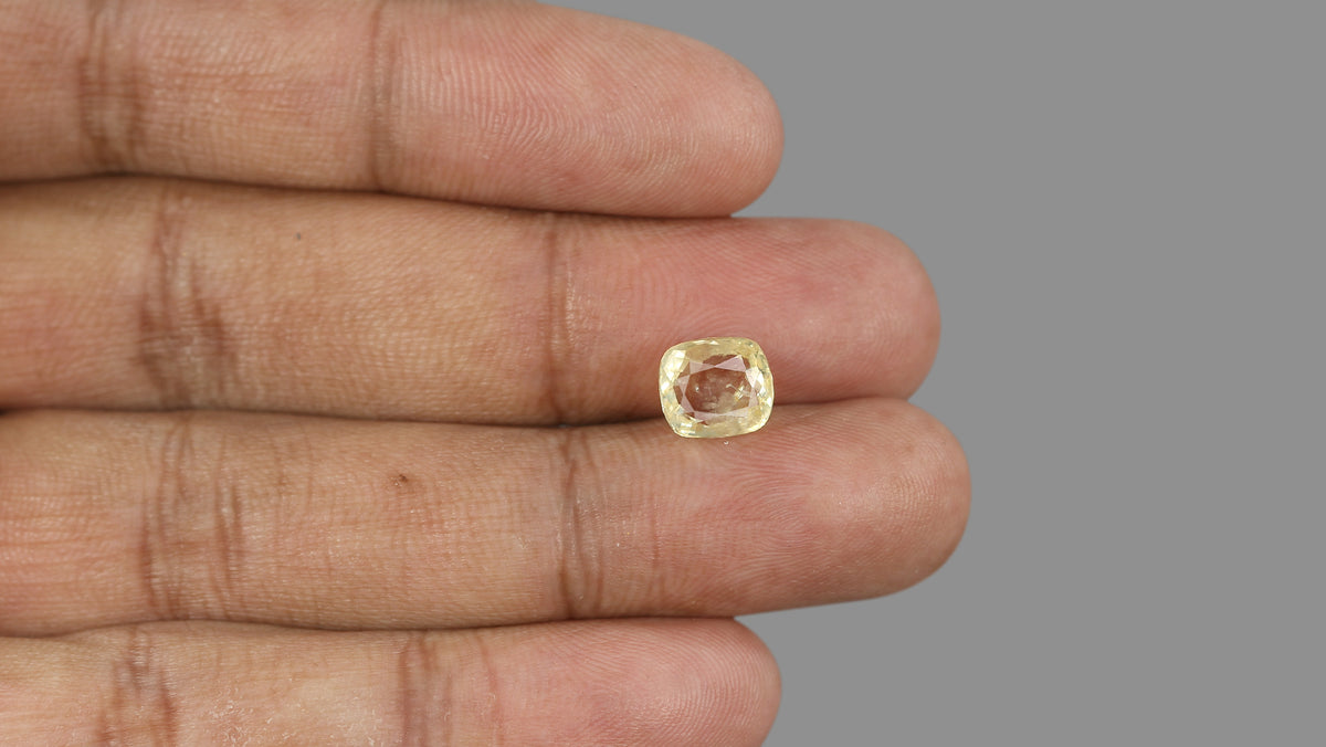 Natural Yellow Sapphire (Pukhraj) 3.80 Carats