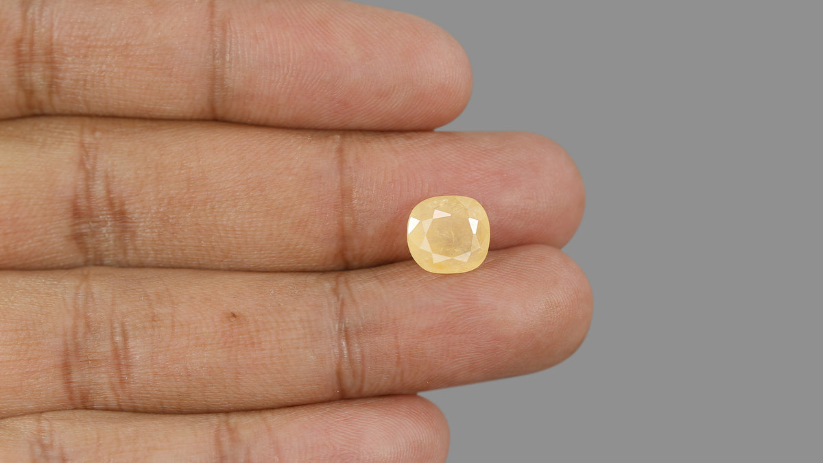 Natural Yellow Sapphire (Pukhraj) 4.83 Carats