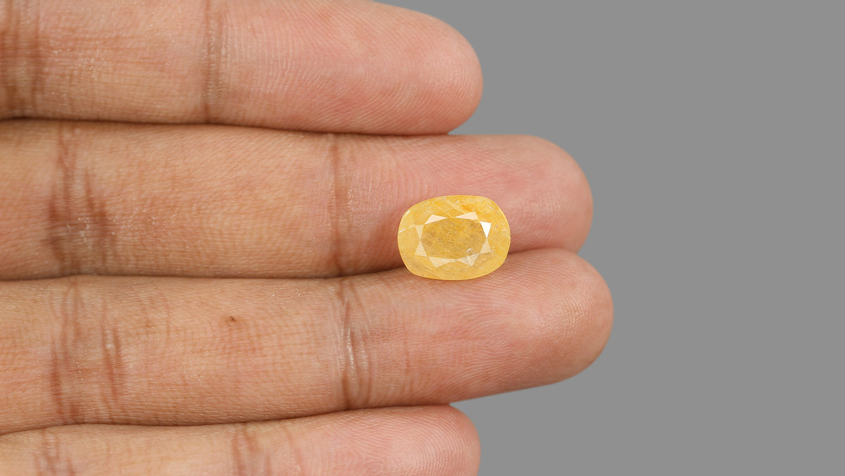 Natural Yellow Sapphire (Pukhraj) 6.62 Carats