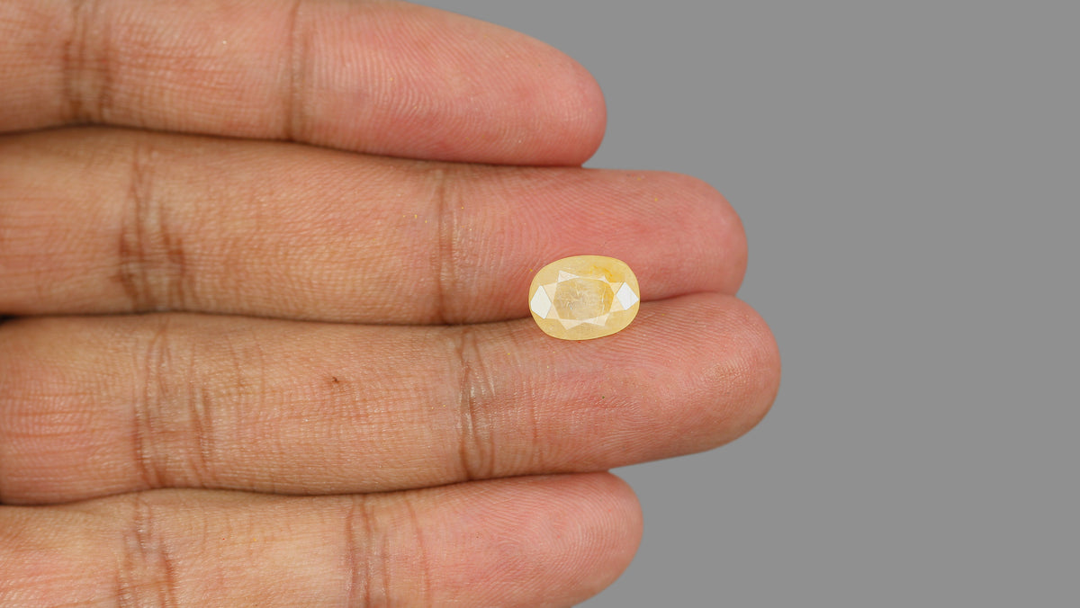 Natural Yellow Sapphire (Pukhraj) 4.40 Carats