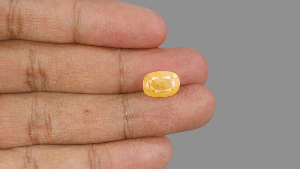 Natural Yellow Sapphire (Pukhraj) 6.78 Carats