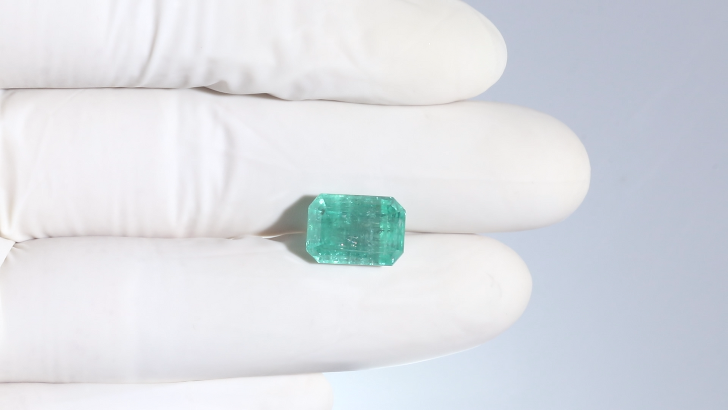 
                    
                      Minor Oil Natural Afganistan Emerald (Panna) 7.35 Carats - Media 4
                    
                  