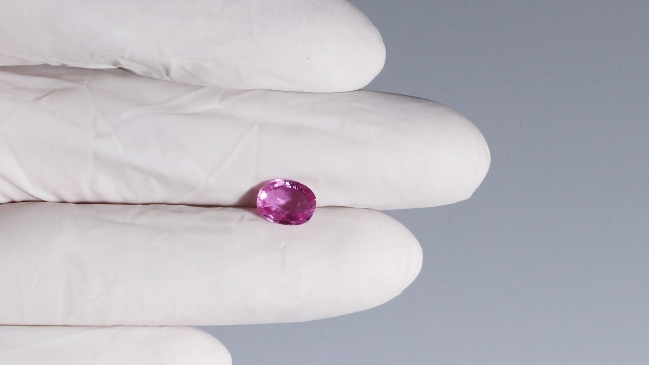 
                    
                      NATURAL PINK SAPPHIRE 2.27 CARATS - Media 4
                    
                  