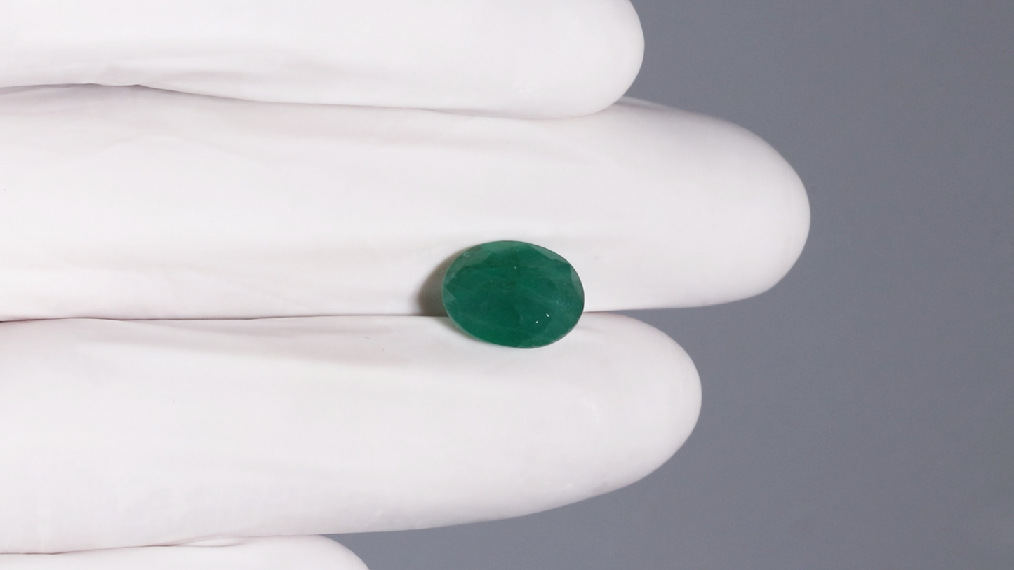 Natural Zambian Emerald (Panna) 4.67 Carats - Media 2