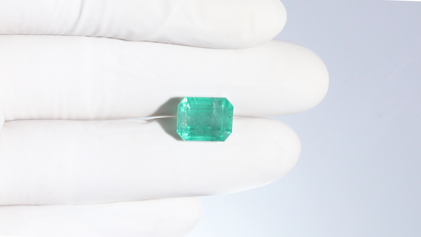 
                    
                      Minor Oil Natural Afganistan Emerald (Panna) 9.64 Carats - Media 4
                    
                  